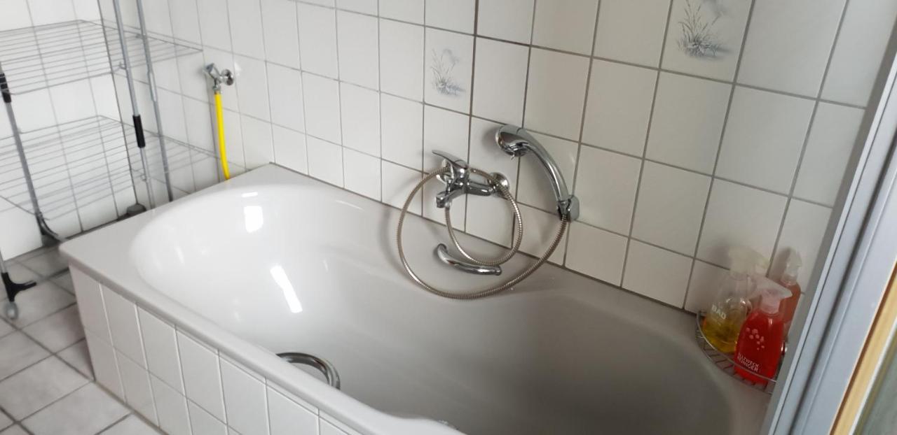 Ferienwohnung Weingut Leis Oestrich-Winkel Esterno foto